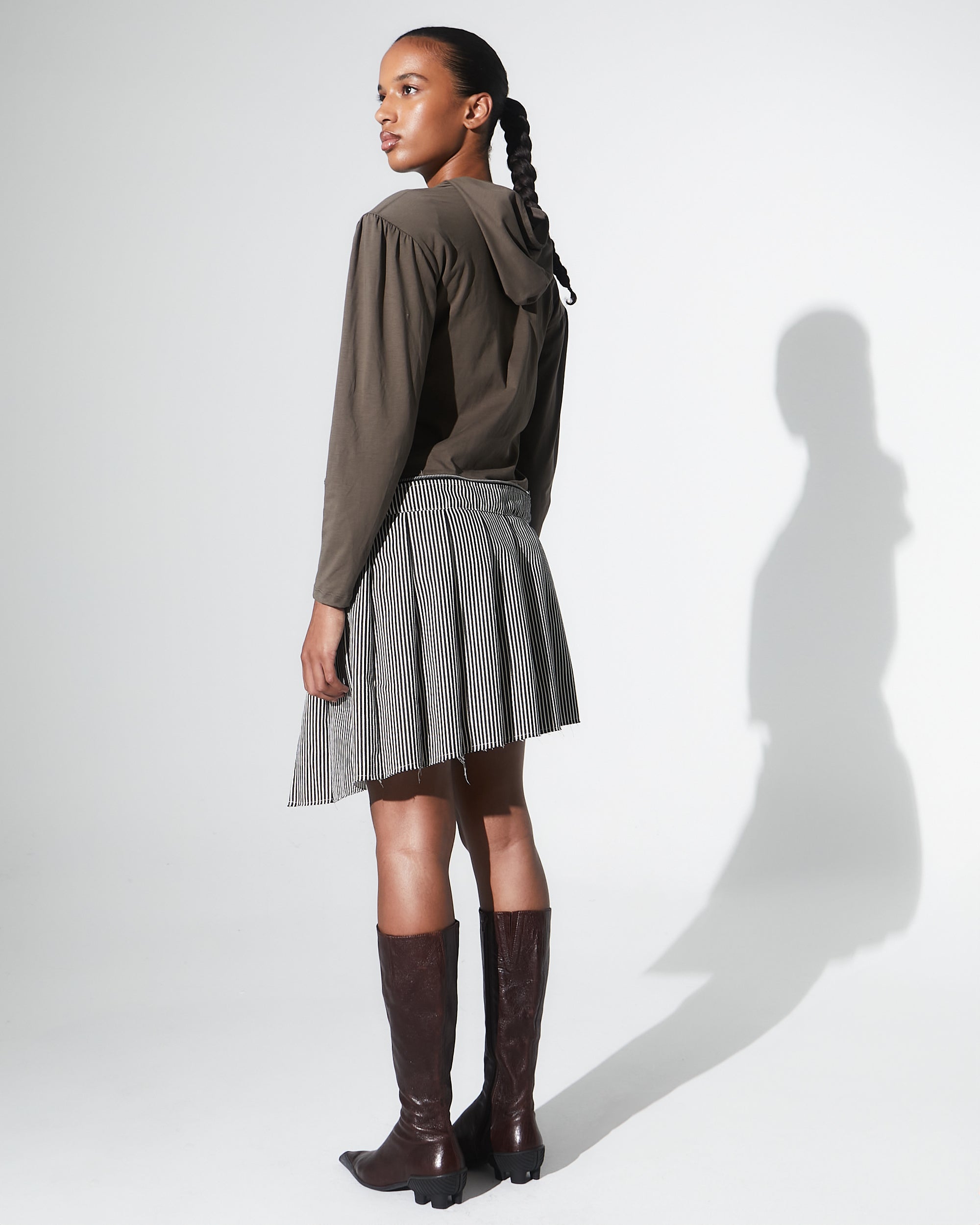 ARMADILLO HOODIE WITH SHOULDERPADS