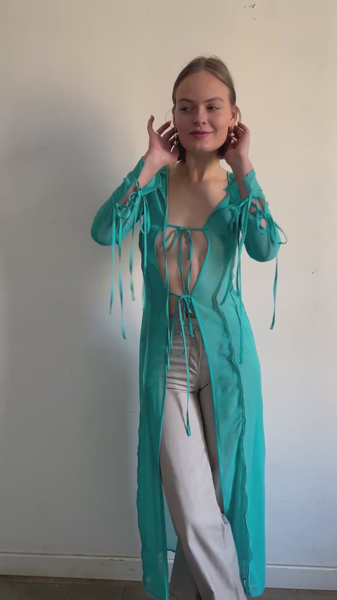 Tunic with bows